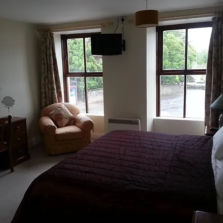 Tom Crean Base Camp - Food Drink Bed