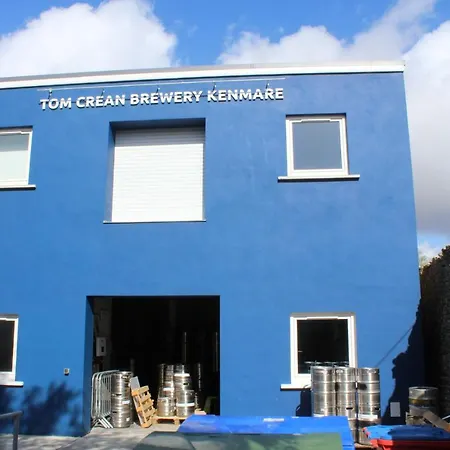 بيت ضيافة Tom Crean Base Camp - Food Drink Bed كينمير