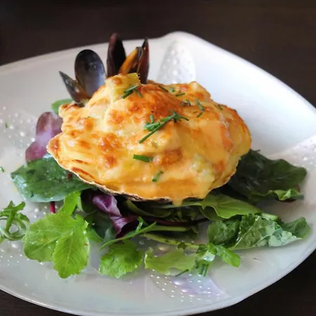 Tom Crean Base Camp - Food Drink Bed 3* Кенмар