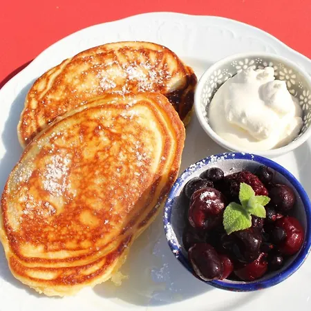 بيت ضيافة Tom Crean Base Camp - Food Drink Bed 3*