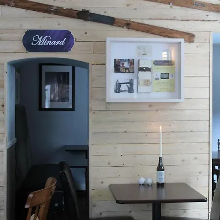 Tom Crean Base Camp - Food Drink Bed 3* كينمير