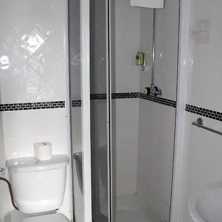 Tom Crean Base Camp - Food Drink Bed كينمير