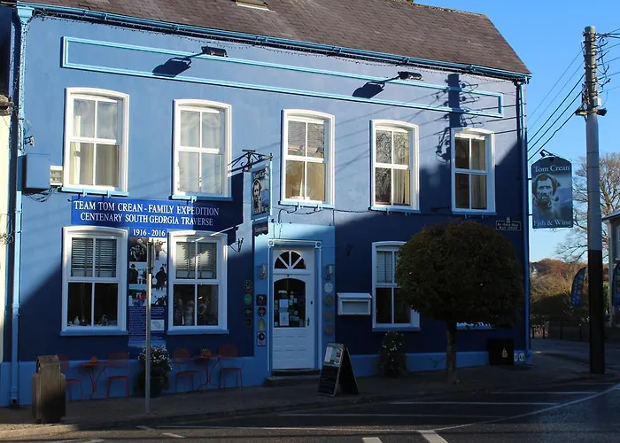 게스트하우스 Tom Crean Base Camp - Food Drink Bed 3*