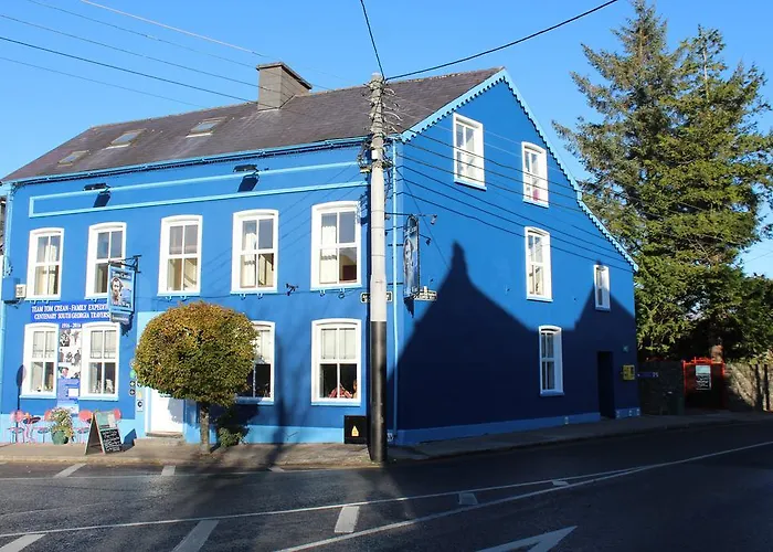 Tom Crean Base Camp - Food Drink Bed 3* 켄마어