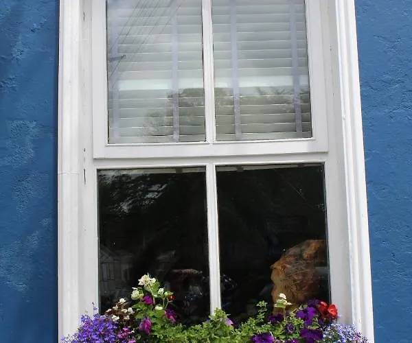 게스트하우스 Tom Crean Base Camp - Food Drink Bed 켄마어