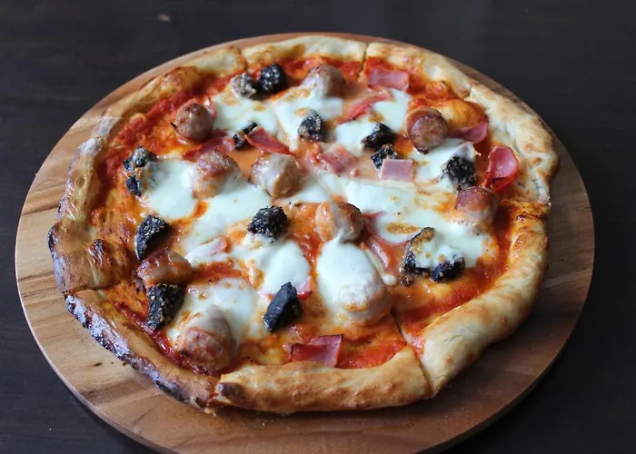 Tom Crean Base Camp - Food Drink Bed 게스트하우스