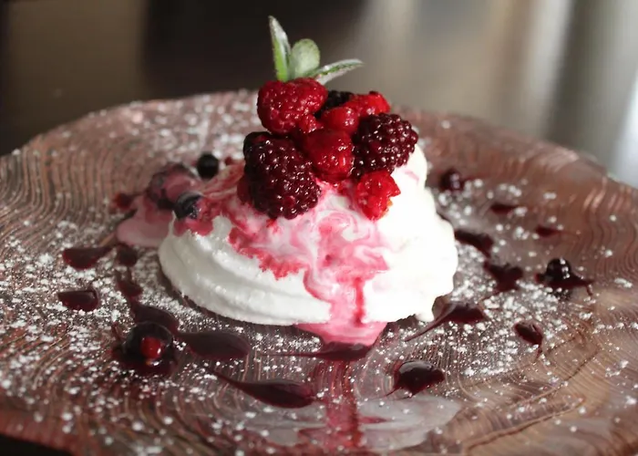 Tom Crean Base Camp - Food Drink Bed 게스트하우스 켄마어